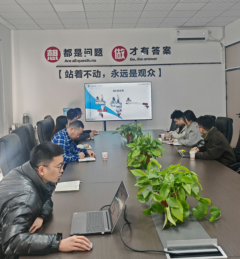 西安交通大學張志芬老師一行蒞臨西安國盛激光參觀..